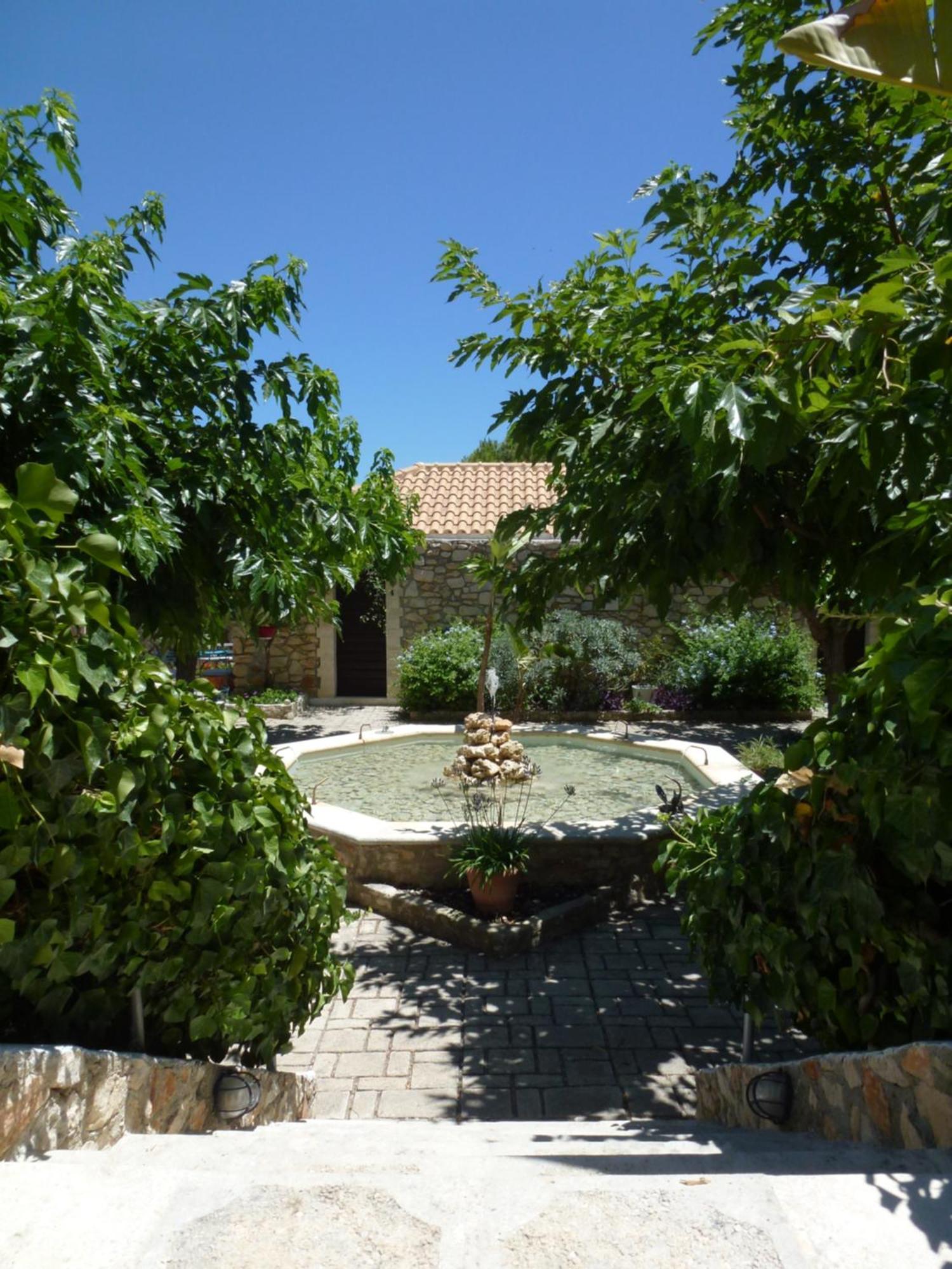 Tsivouli Accommodation Lithakia  Exteriör bild